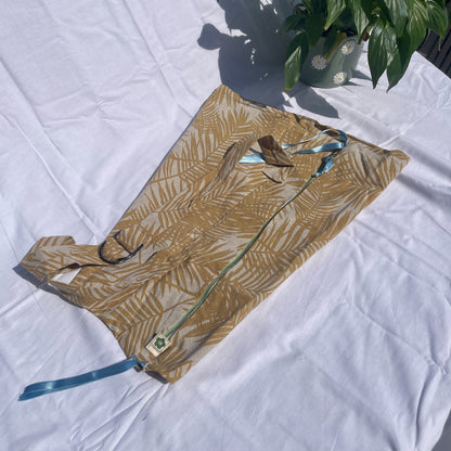 MarieBloom flower bag made from upcycled fabrics, hands-free for carrying flowers